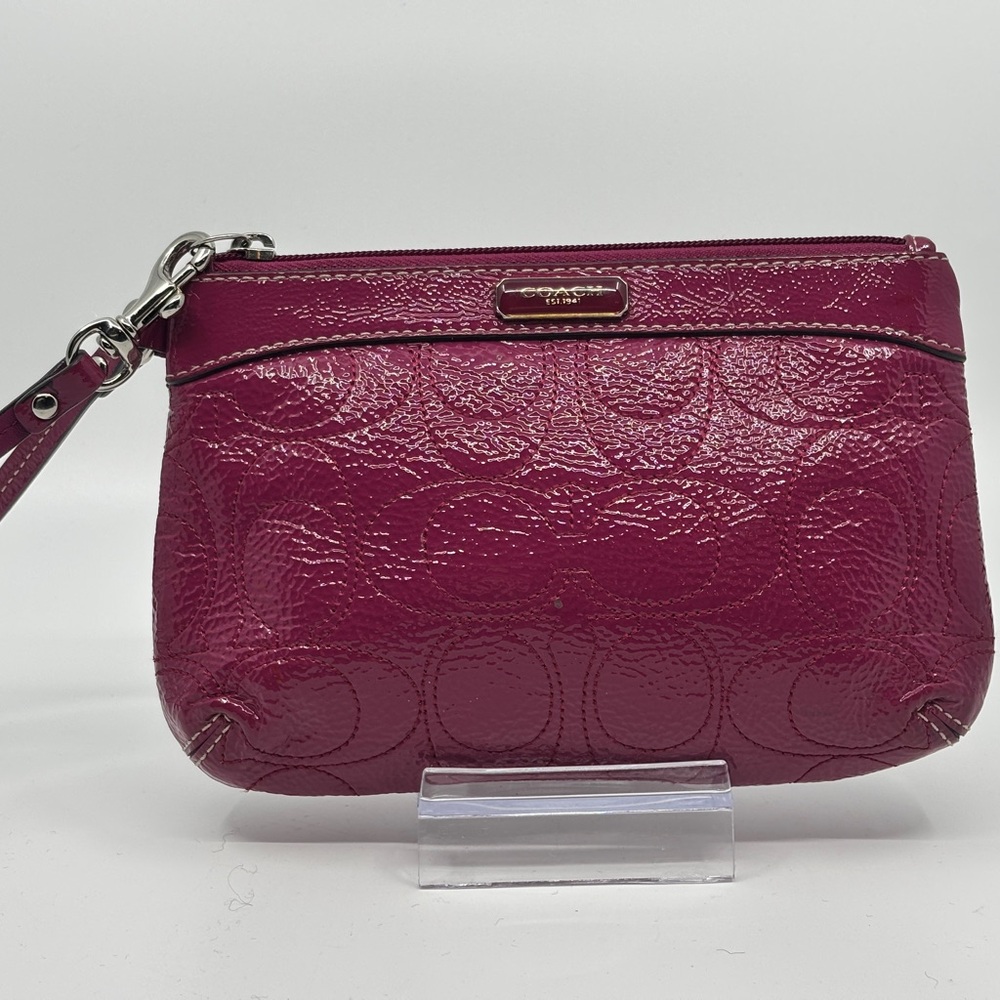 CLOSET CLOSE OUT Coach Women's Pink Leather Wristlet